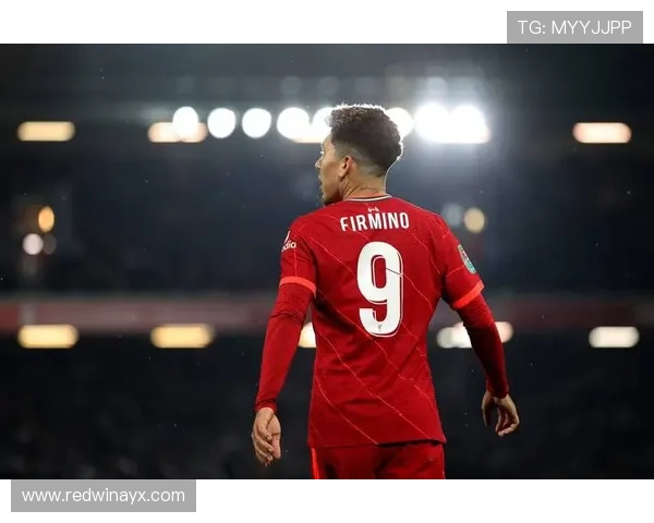 莱万王者归来，重返首发引热议